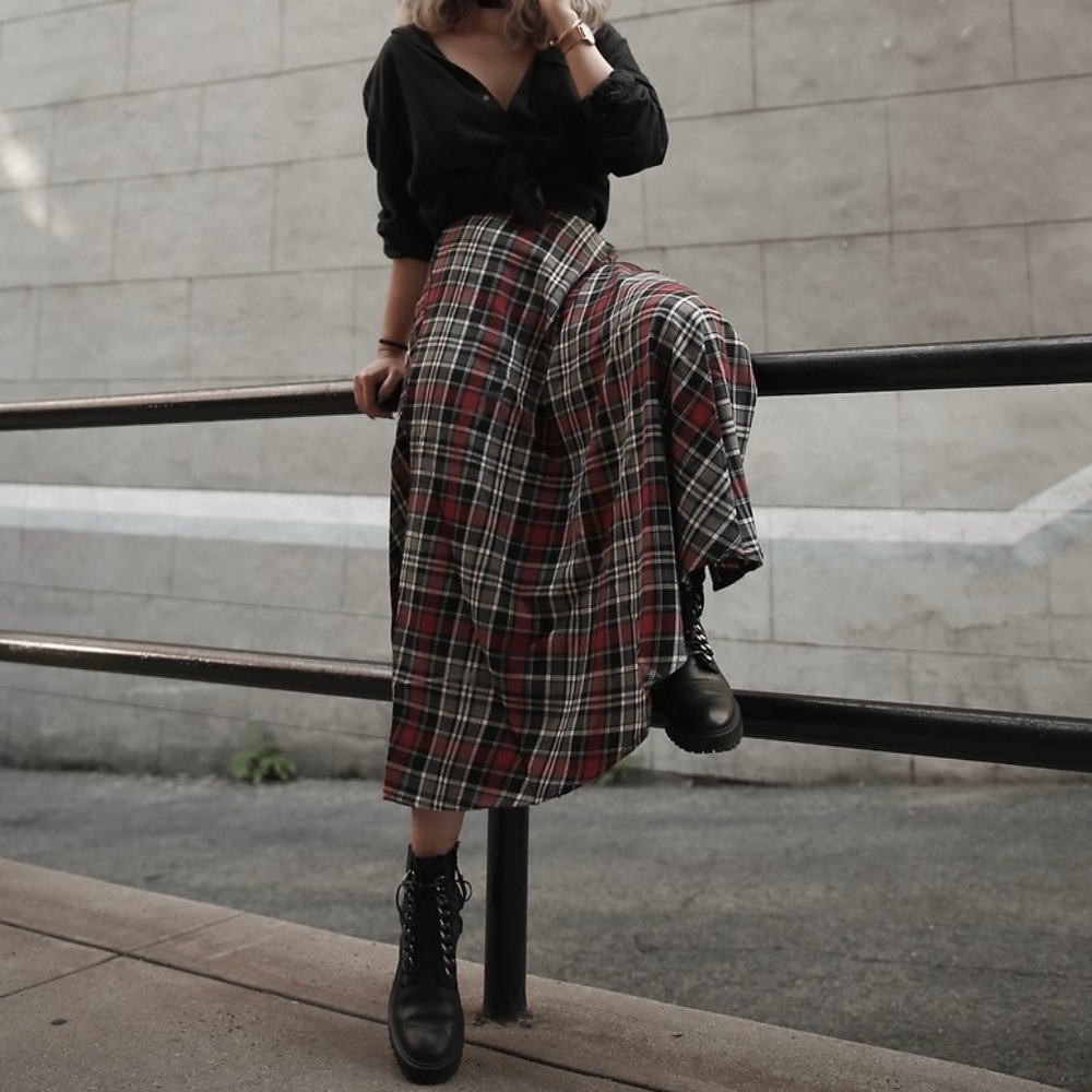 Plaid midi skirt